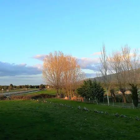 La Cerca Casa de hóspedes Arcones
