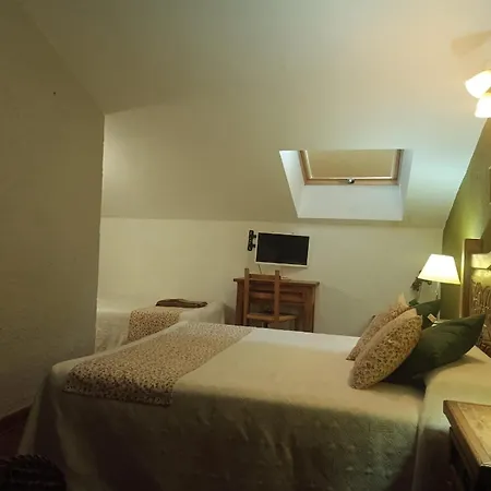 Konukevi La Cerca 3*